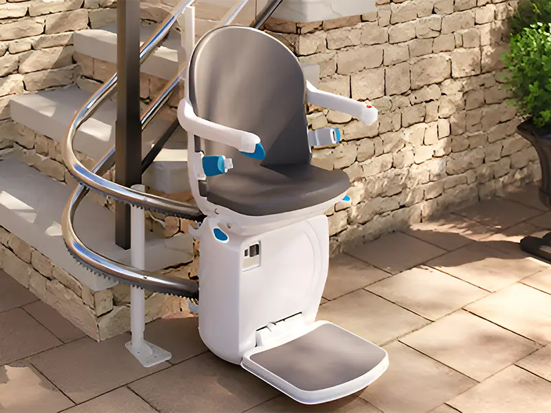 Freedom Outdoor Curved Stairlift OC1 on curved external steps