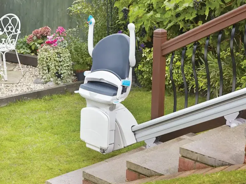 Freedom Outdoor Straight Stairlift OS1 on external steps