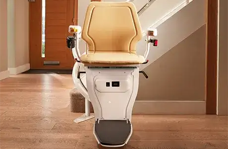 Freedom Curved Stairlift 1